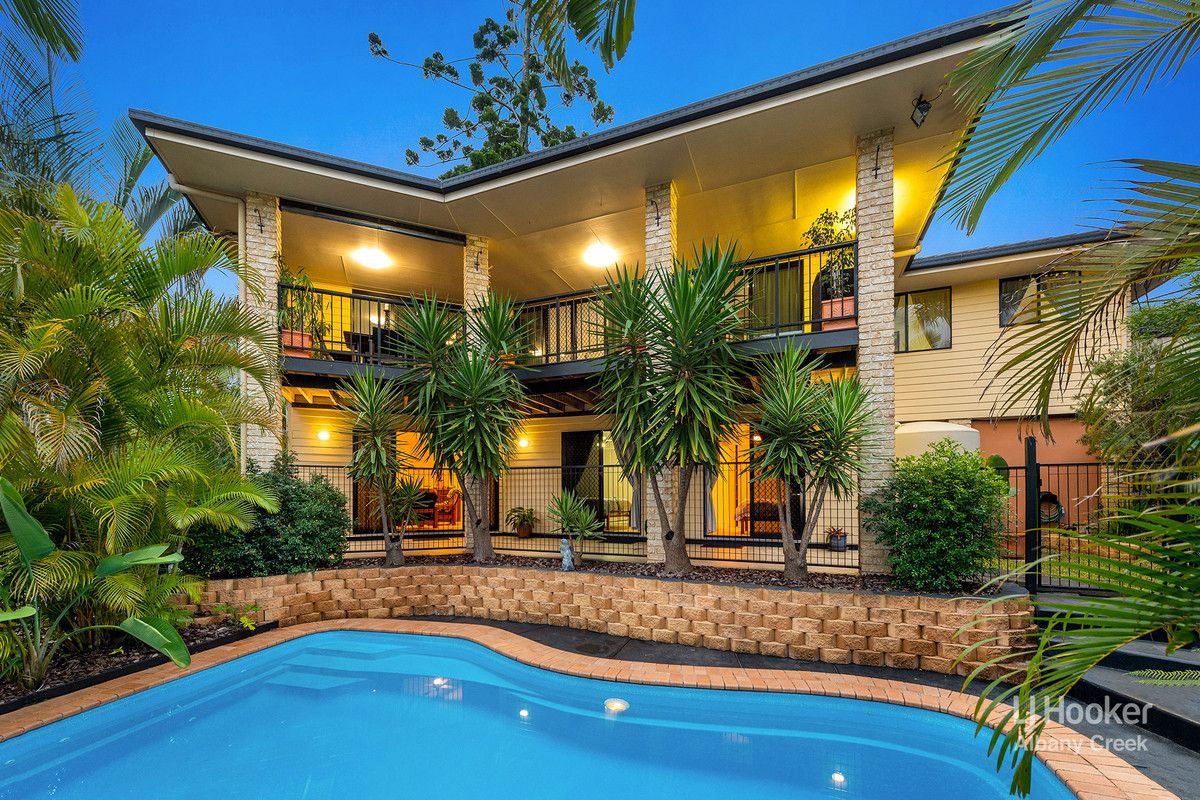 4 bedrooms House in 15 Hoop Pine Place BRIDGEMAN DOWNS QLD, 4035