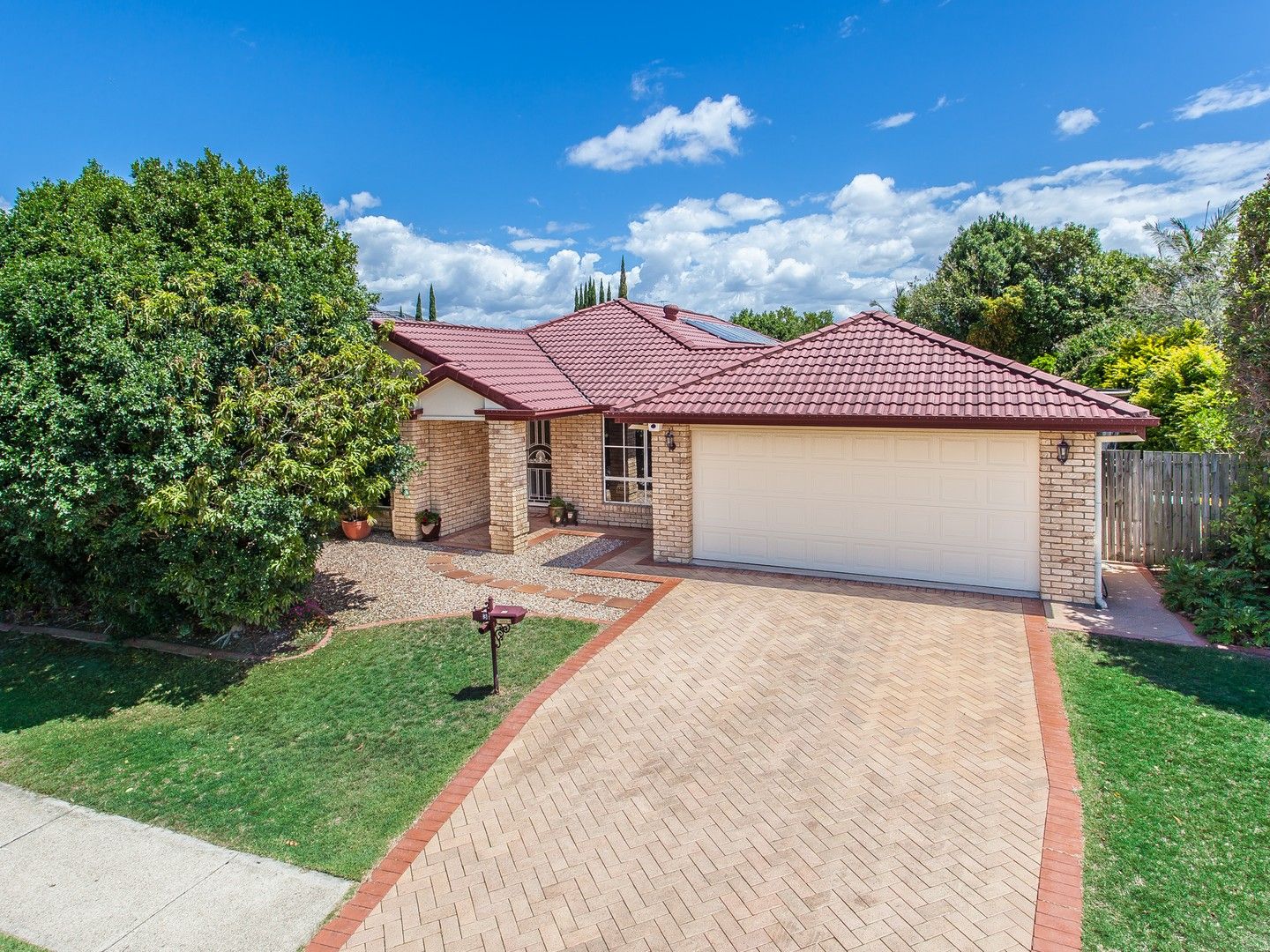 5 bedrooms House in 3 Campion Drive NORTH LAKES QLD, 4509