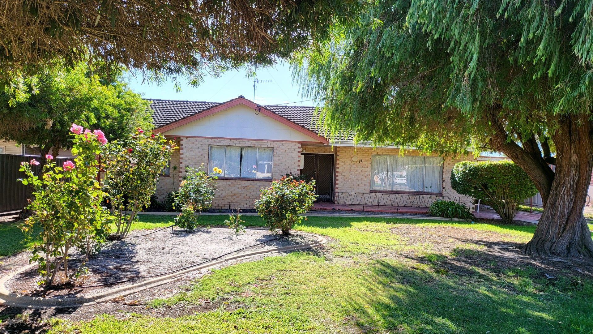 4 bedrooms House in 13 Charles Street KATANNING WA, 6317