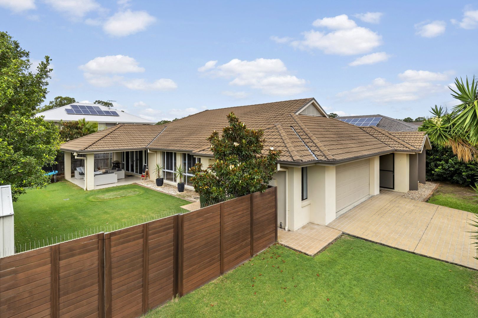 11 Darlington Close, Carseldine Property History & Address Research