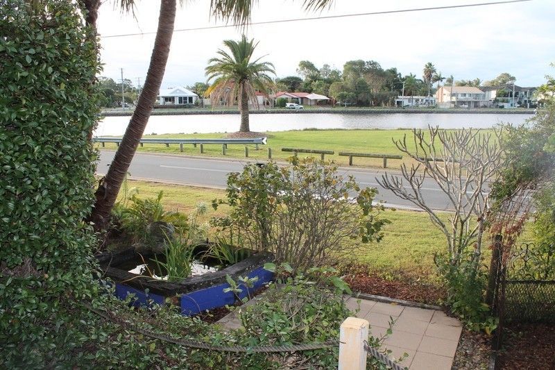 2 bedrooms Apartment / Unit / Flat in 72B Coombe Avenue HOPE ISLAND QLD, 4212