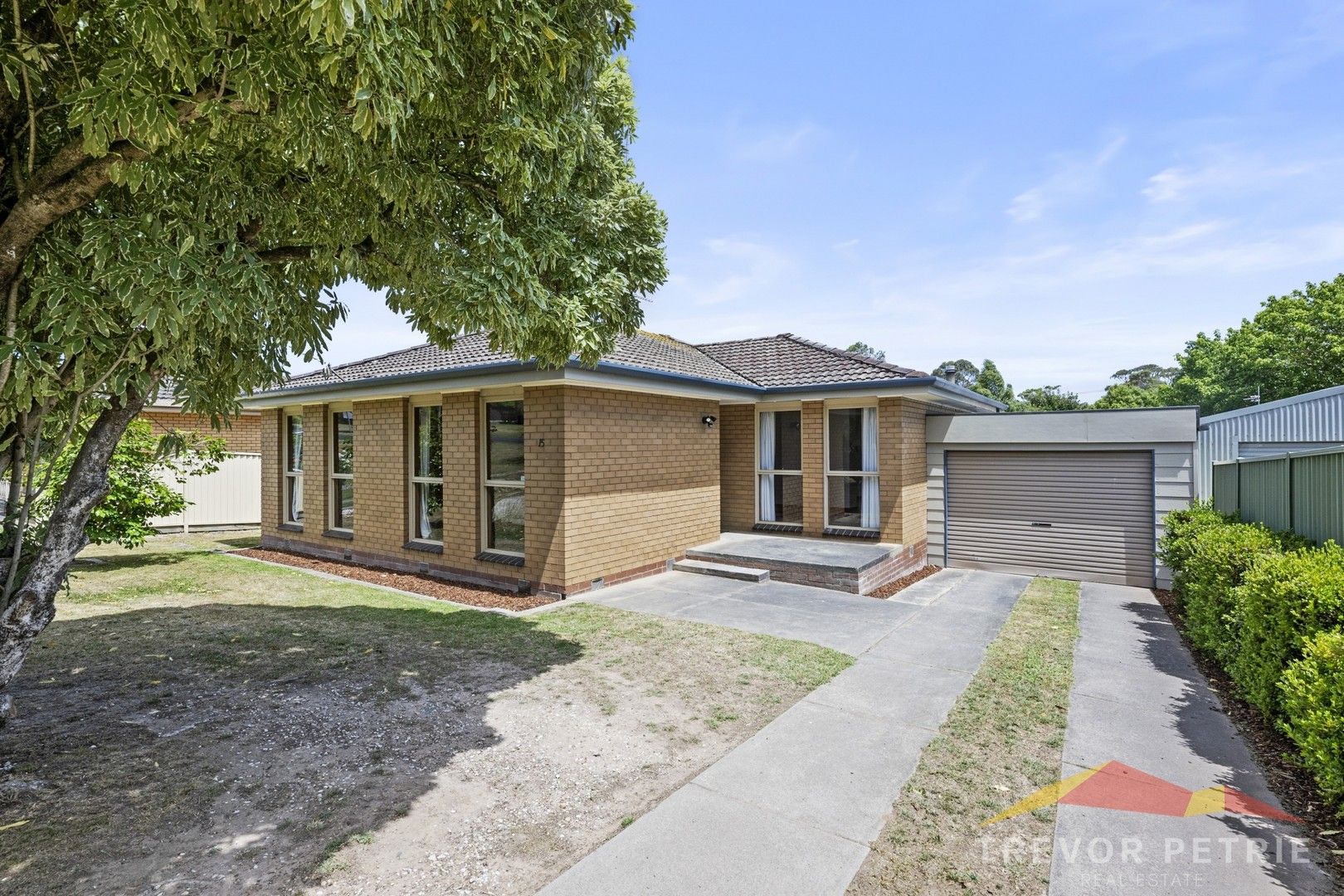3 bedrooms House in 15 Springs Road BROWN HILL VIC, 3350
