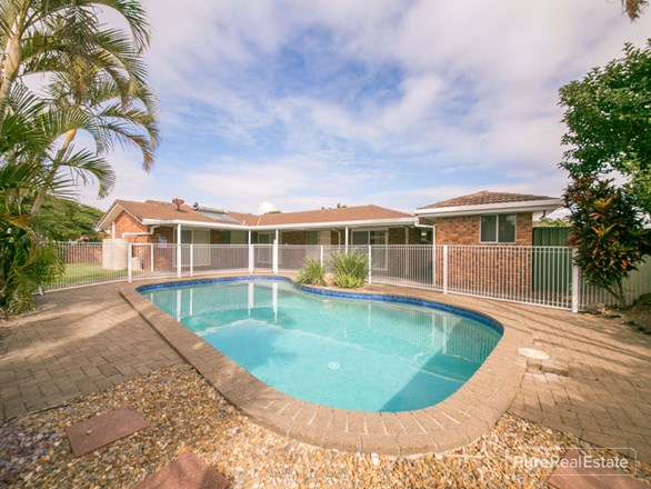 7 Nicolson Court, Mermaid Waters QLD 4218