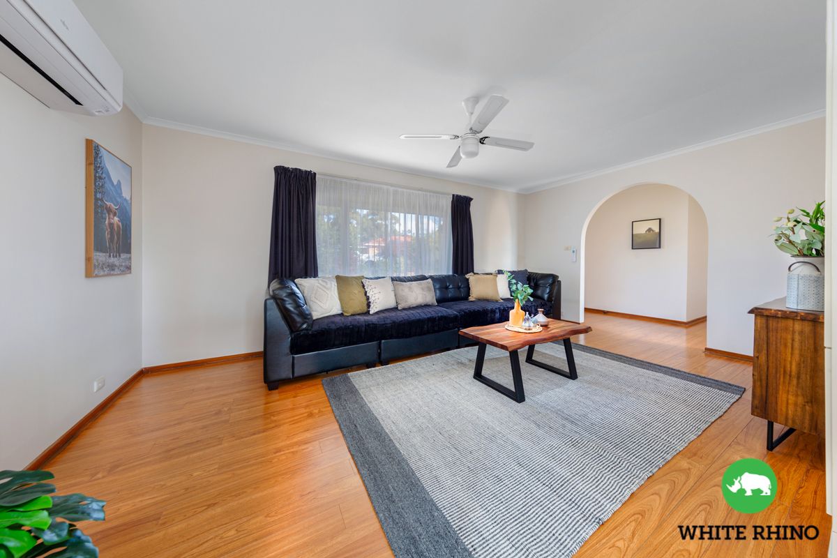 7 Glennie Place, Queanbeyan NSW 2620, Image 2