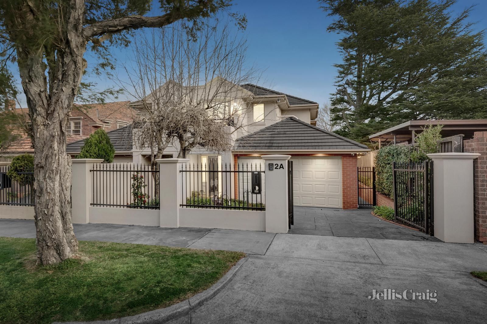 3 bedrooms House in 2A View Street CANTERBURY VIC, 3126