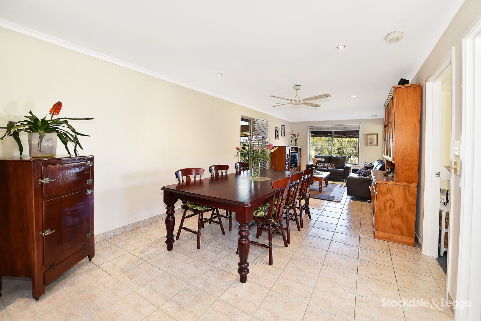 7 Rawdon Court, Mill Park VIC 3082, Image 2