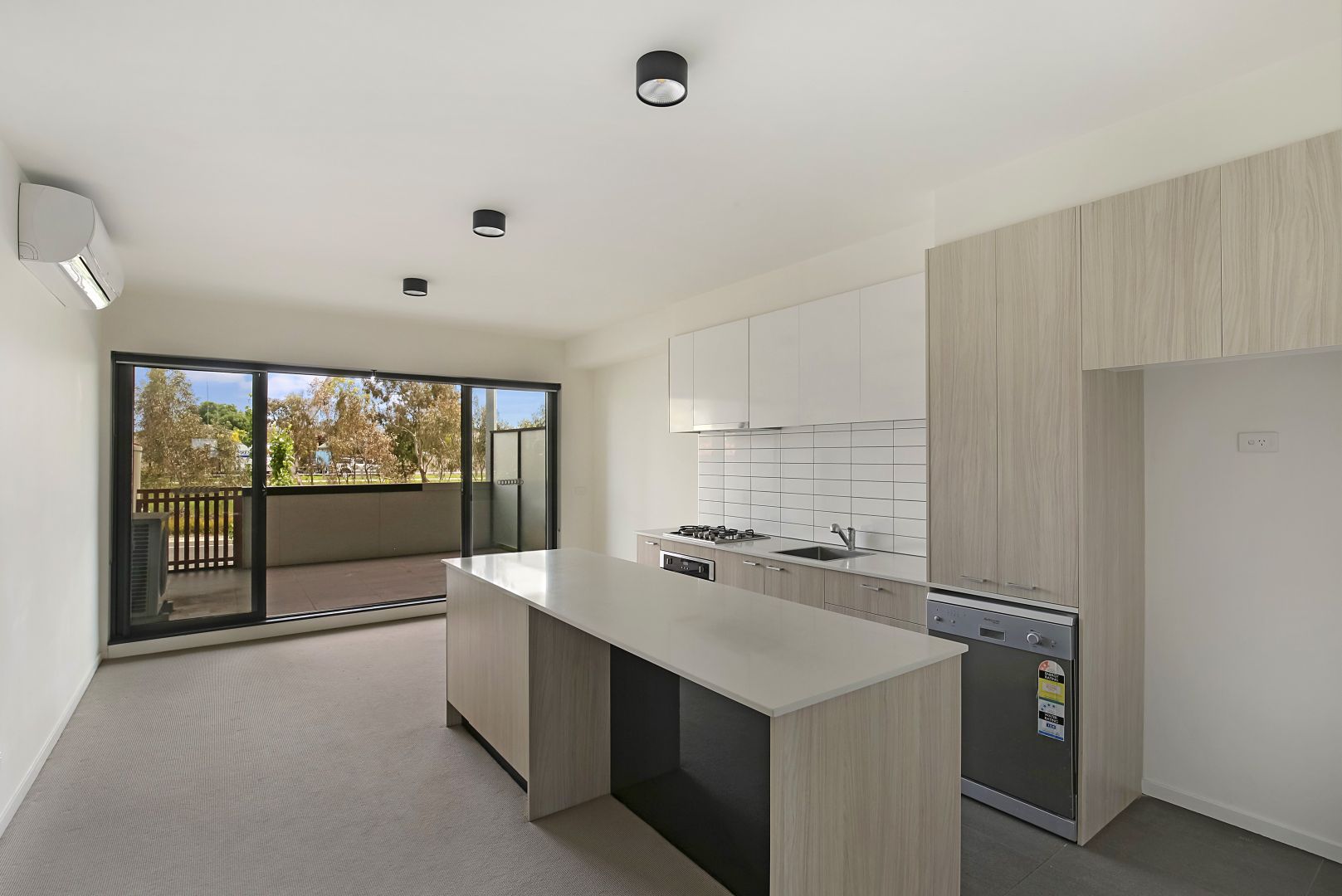 109/55 Oleander Drive, Mill Park VIC 3082, Image 2