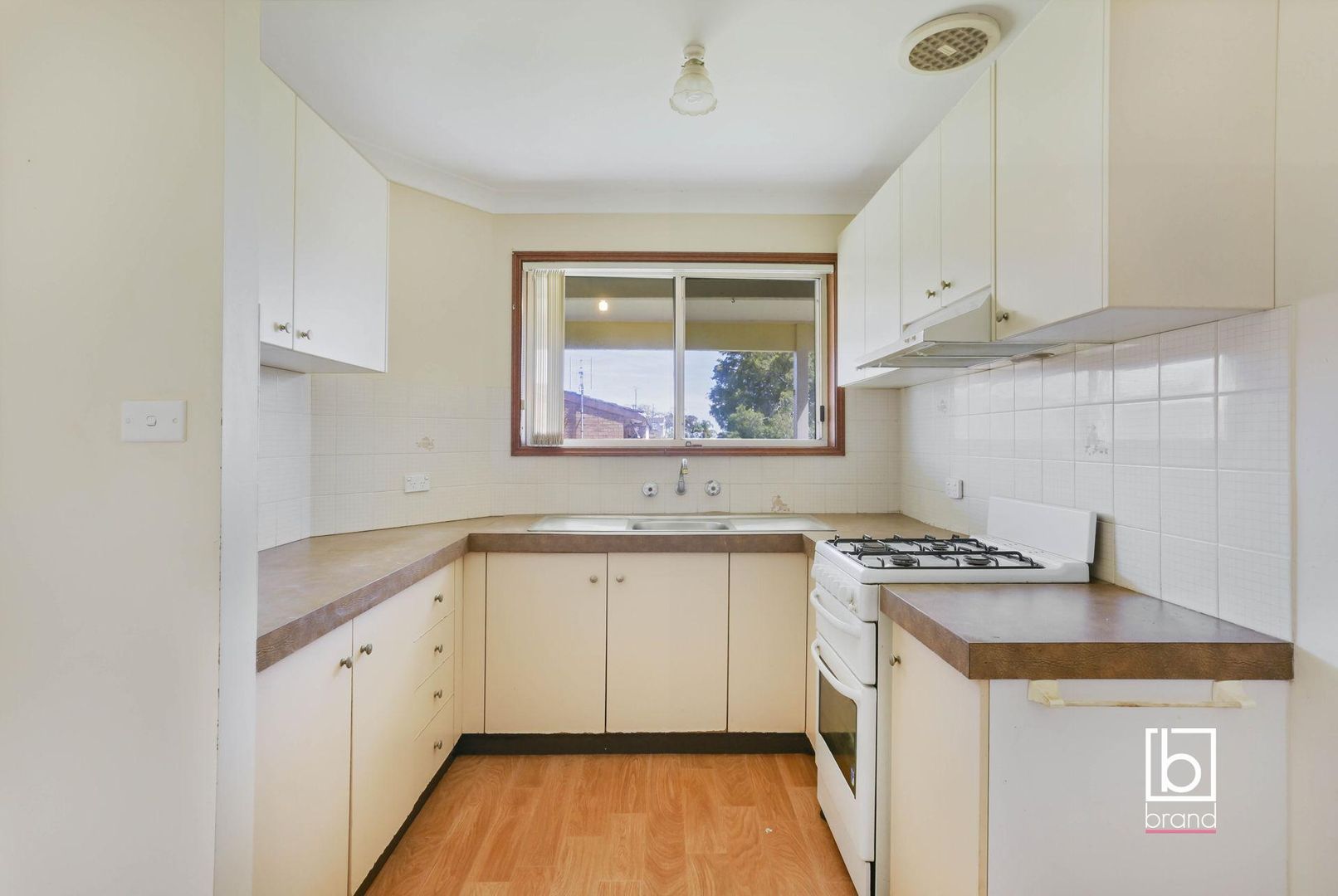 41 Gilbert Avenue, Gorokan NSW 2263, Image 2