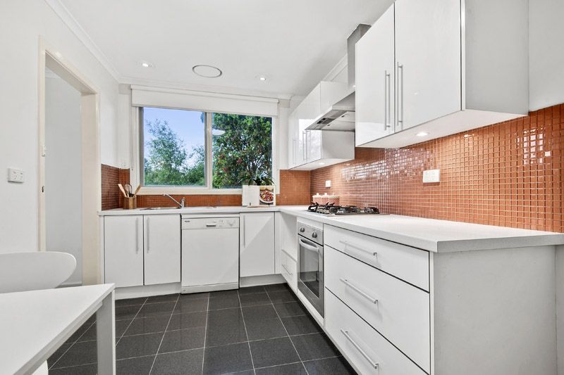 6 Rosings Court, Notting Hill VIC 3168, Image 2