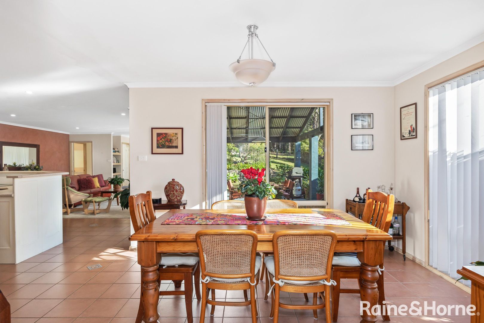 4 Callemondah Close, Narrawallee NSW 2539, Image 2