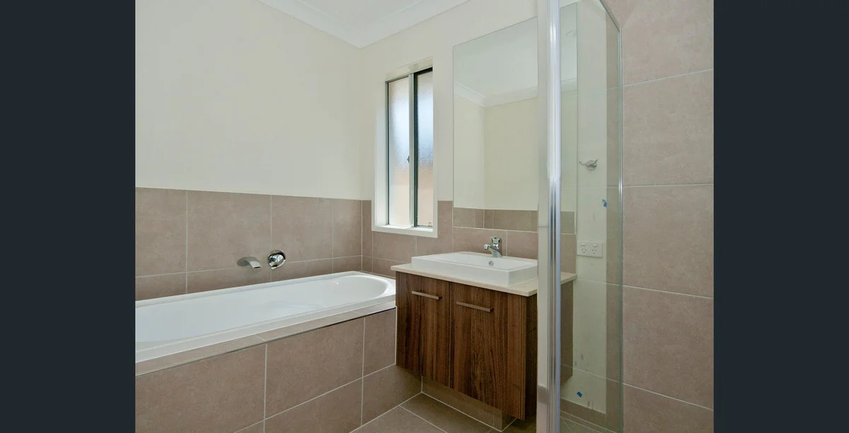 Additional image 4 of 19 Derwent Close, Holmview QLD 4207