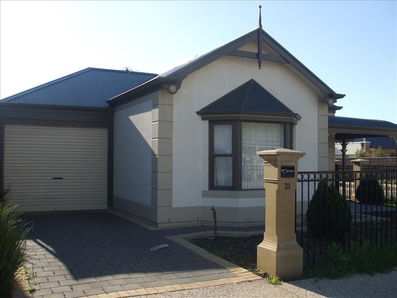 3 bedrooms House in 21 Shoalhaven Circuit MAWSON LAKES SA, 5095