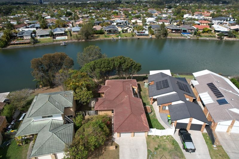 16 Altissimo Close, Varsity Lakes QLD 4227, Image 1