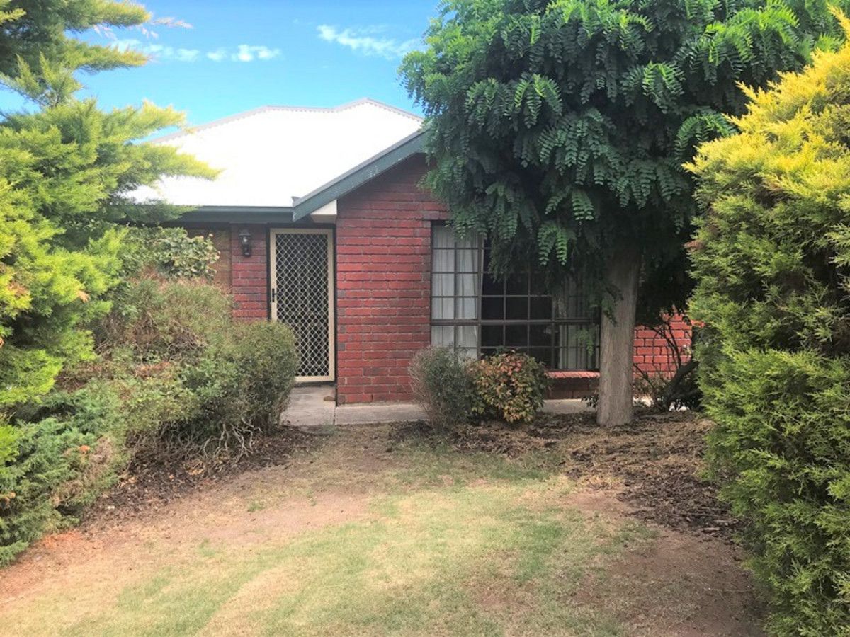 3 bedrooms House in 2 Bronhill Court GOLDEN GROVE SA, 5125