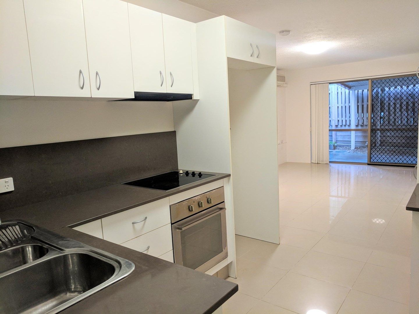 2 bedrooms Apartment / Unit / Flat in 1/5 Jubilee Avenue BROADBEACH QLD, 4218
