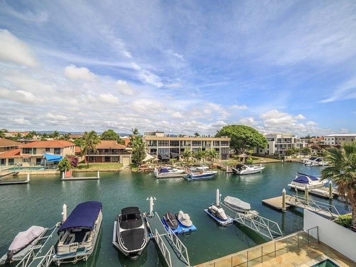 9 32 Oatland Esplanade Runaway Bay Qld 4216 Apartment