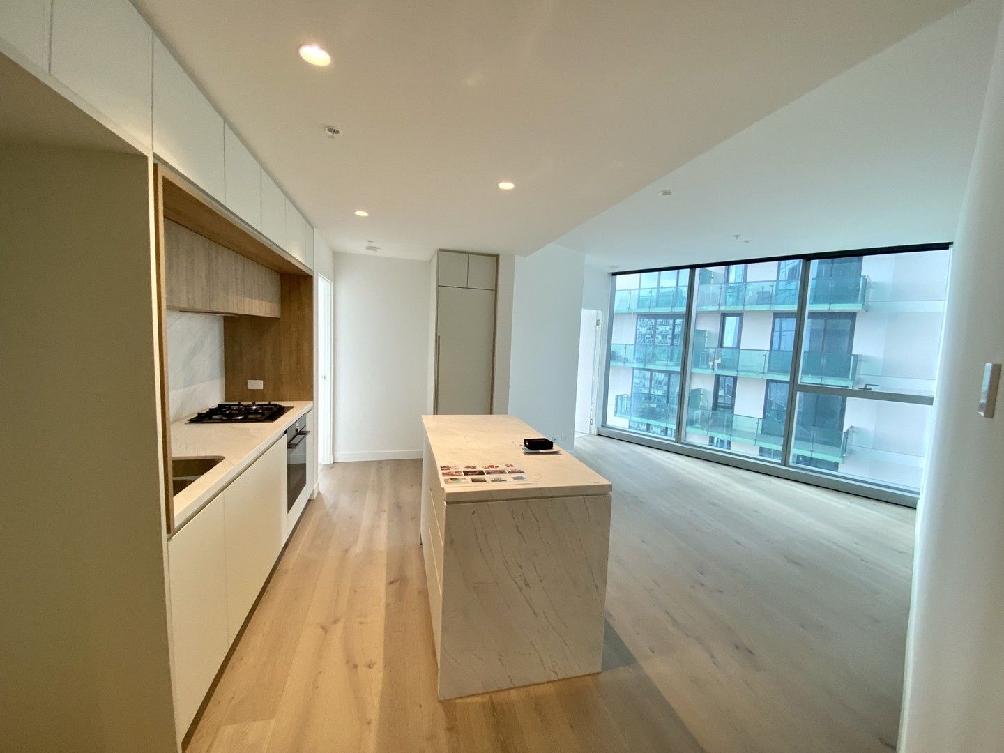 2 bedrooms Apartment / Unit / Flat in 2707c/639 Little Lonsdale MELBOURNE VIC, 3000