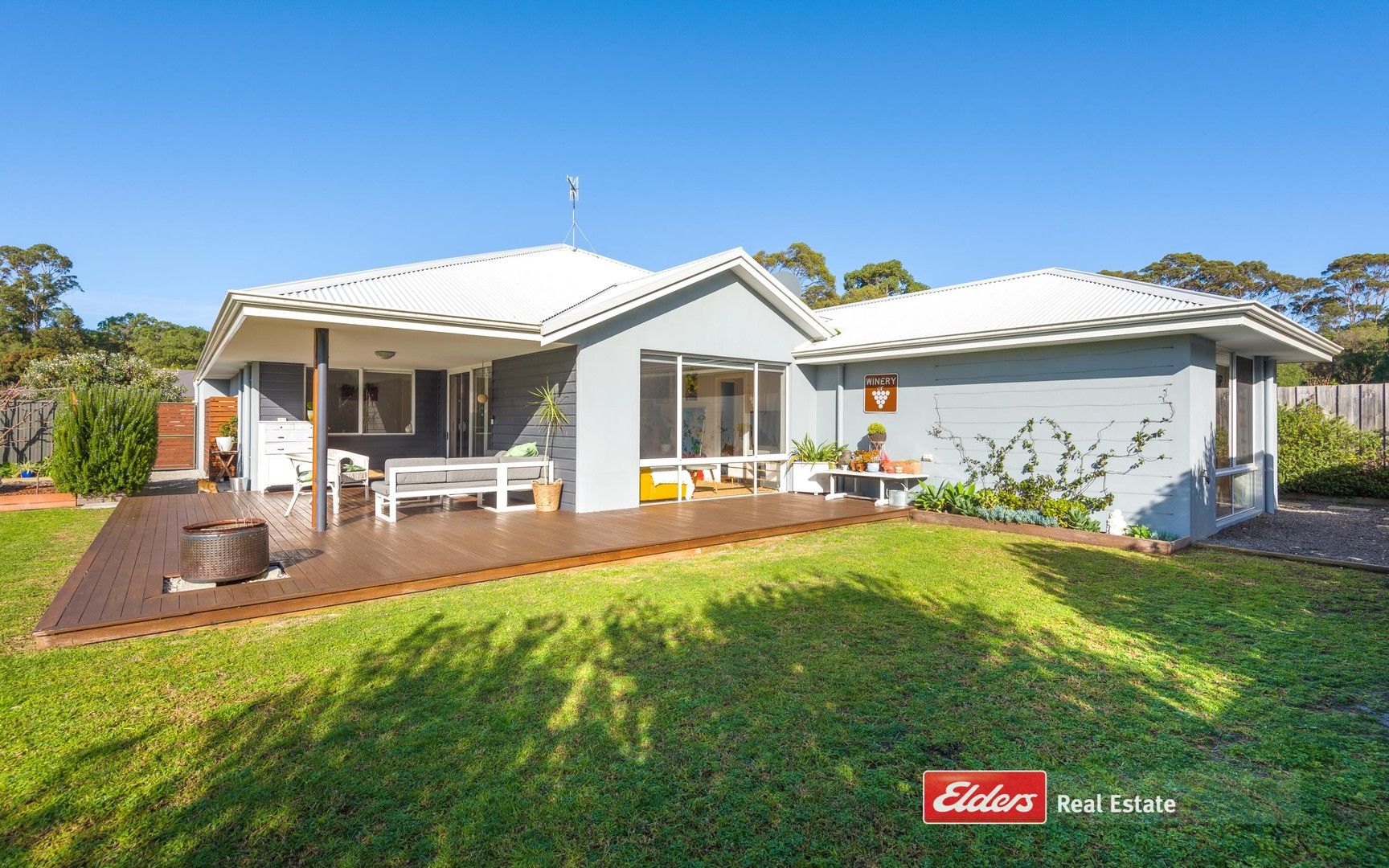 6 Lorikeet Way, Little Grove WA 6330, Image 0