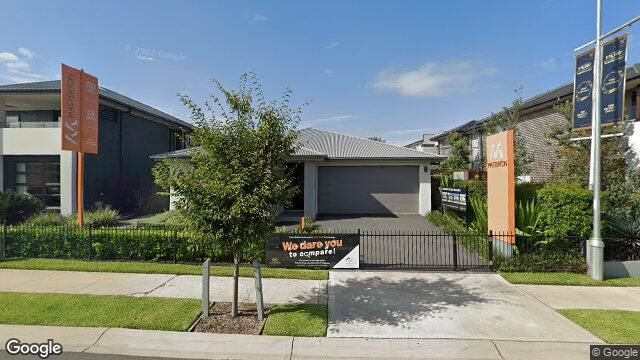 4 bedrooms House in 64 Webber Loop ORAN PARK NSW, 2570