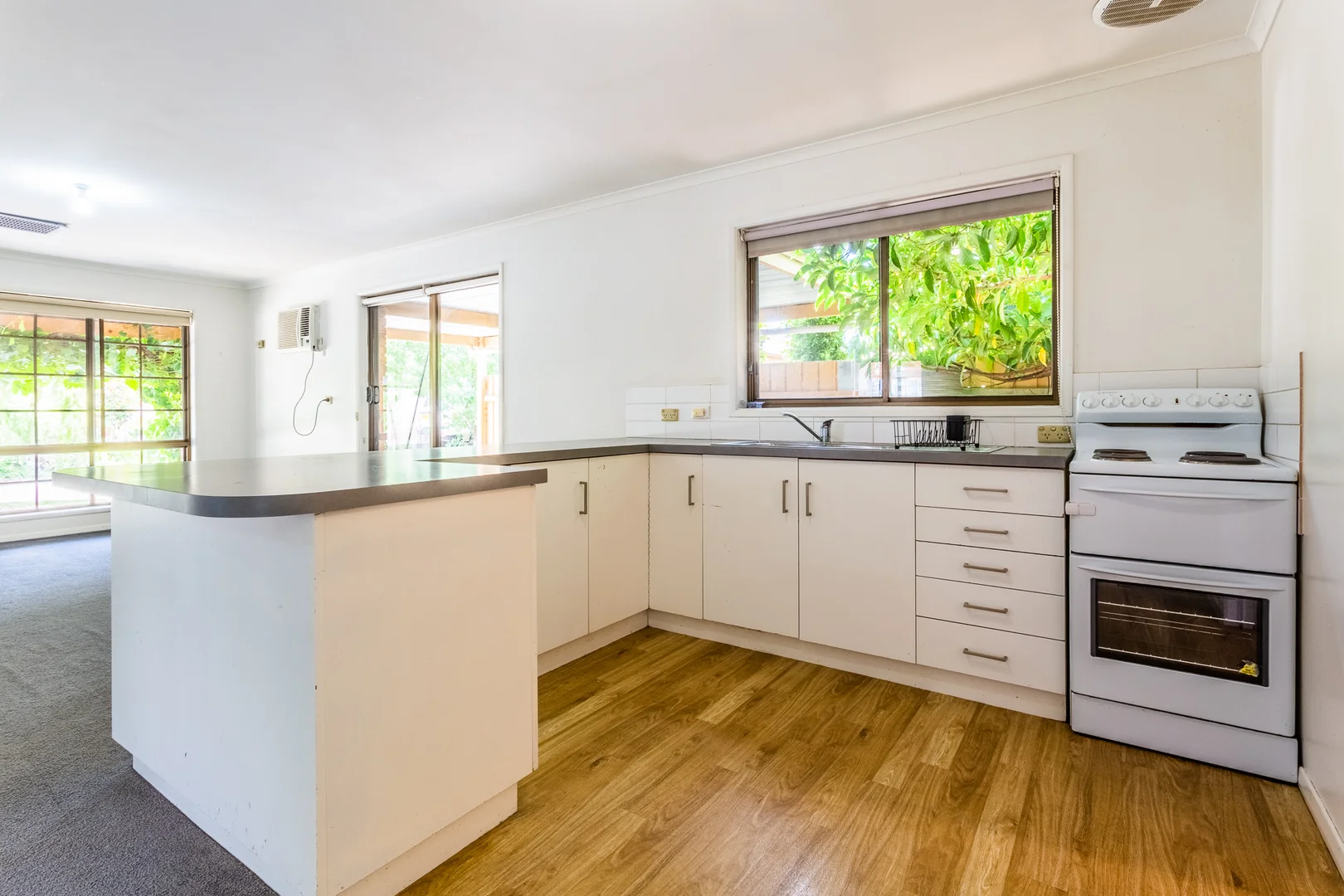 Additional image 3 of 2/118 Haverfield Street, Echuca VIC 3564