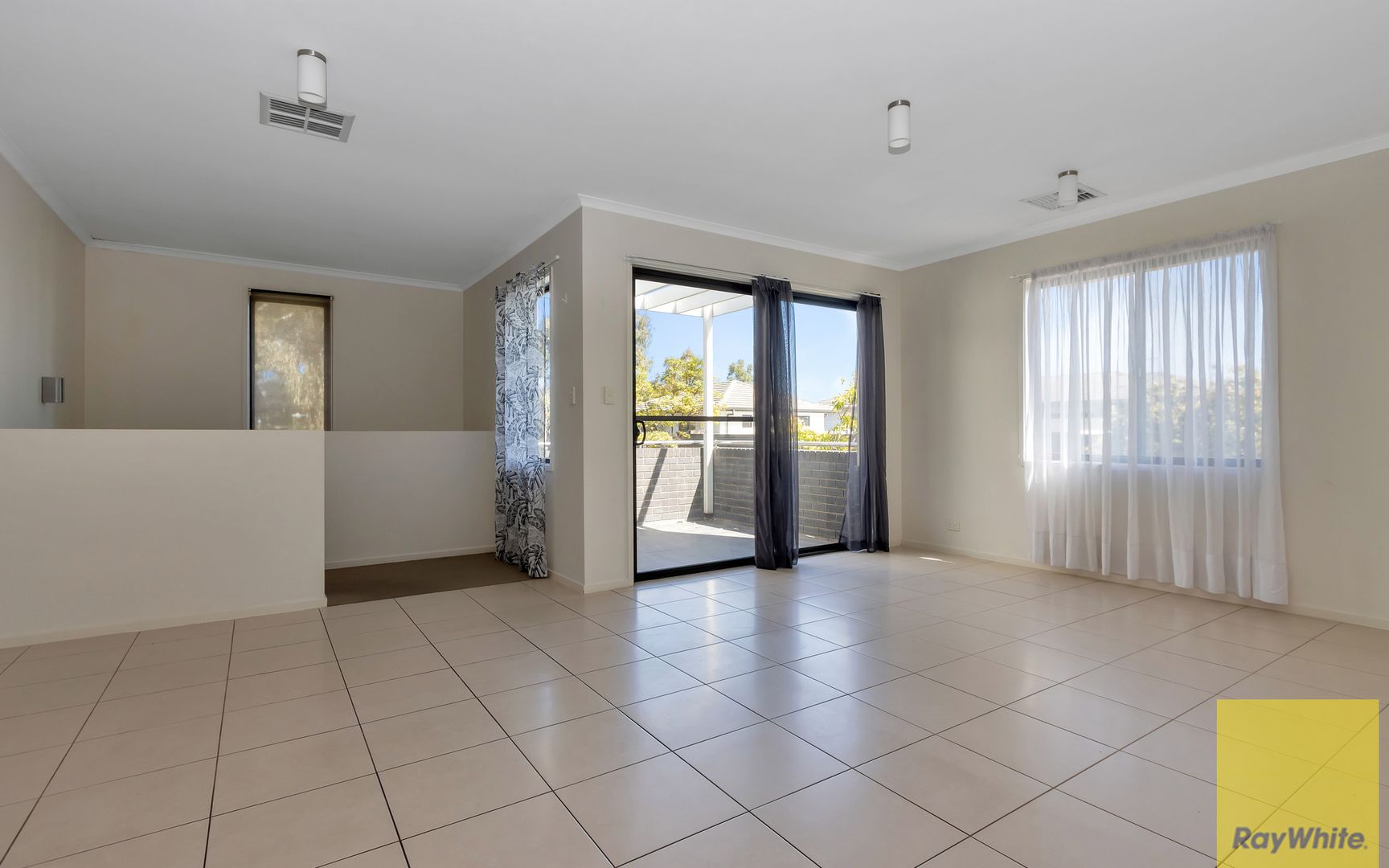 31 Derby Lane, St Clair SA 5011, Image 2