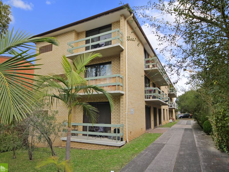 2 bedrooms Apartment / Unit / Flat in 2/30 Kembla Street WOLLONGONG NSW, 2500