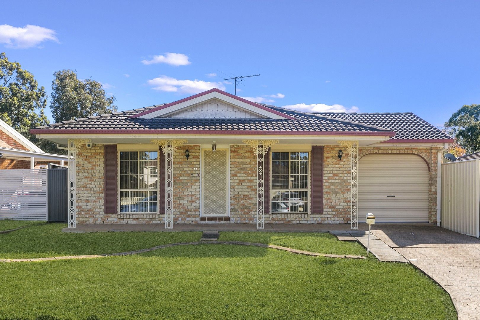 3 bedrooms House in 14 Brindabella Drive HORNINGSEA PARK NSW, 2171