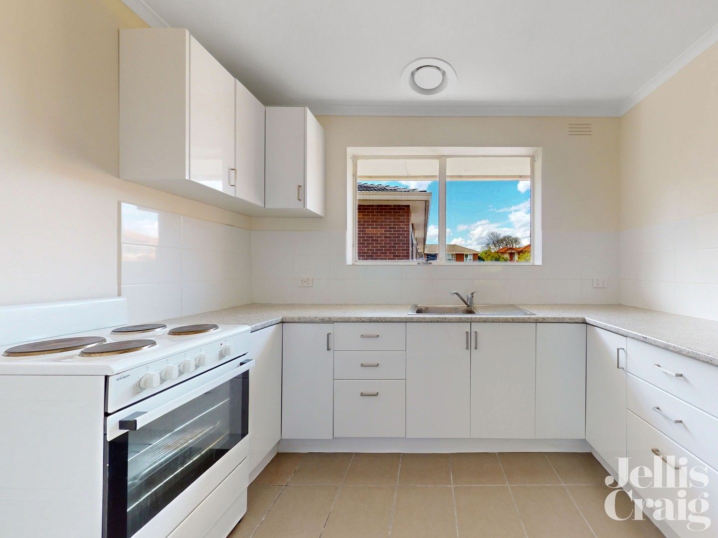 2 bedrooms Apartment / Unit / Flat in 4/1 Heath Avenue OAKLEIGH VIC, 3166