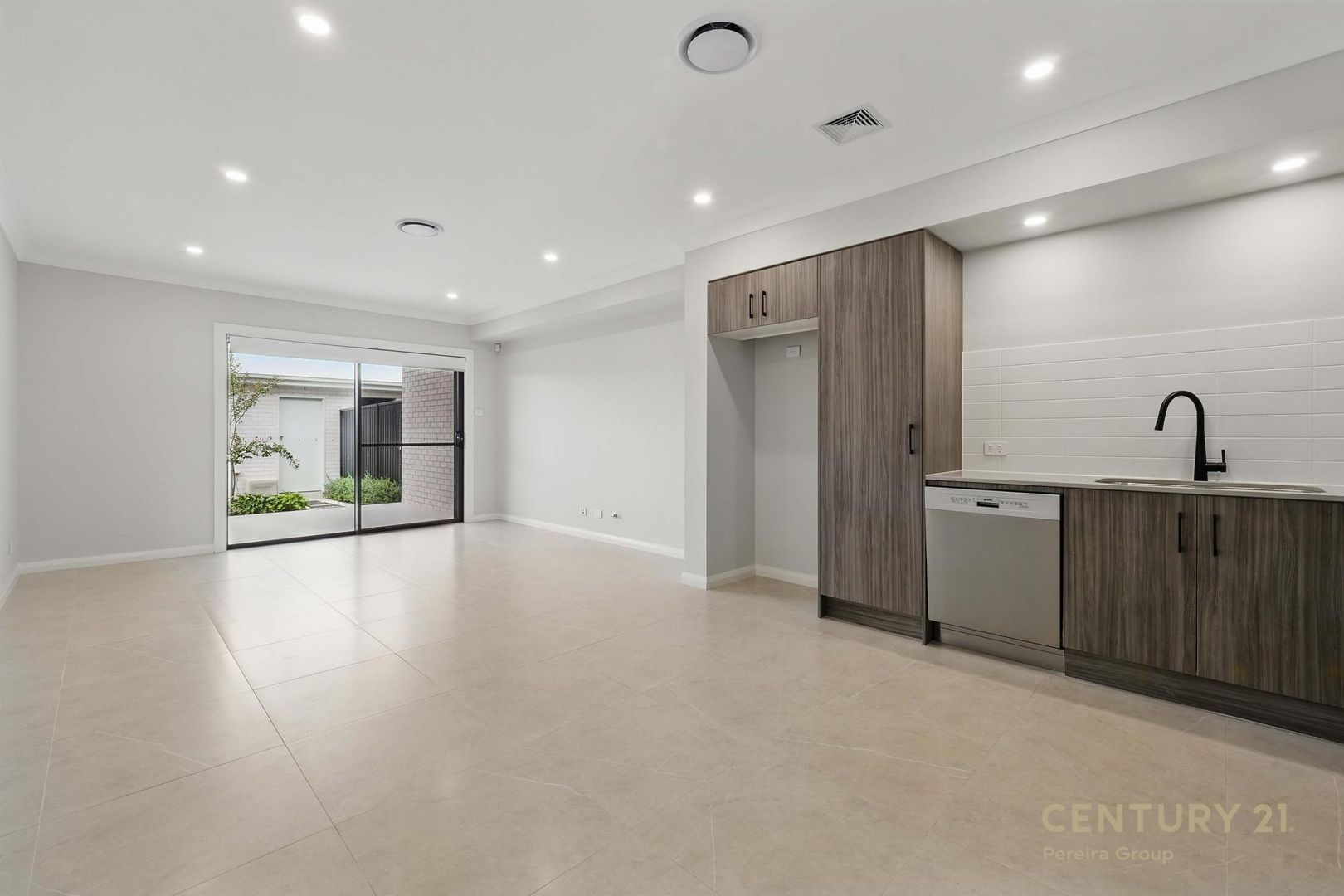 81 Thompson Road, Oran Park NSW 2570 - Townhouse For Rent | Domain