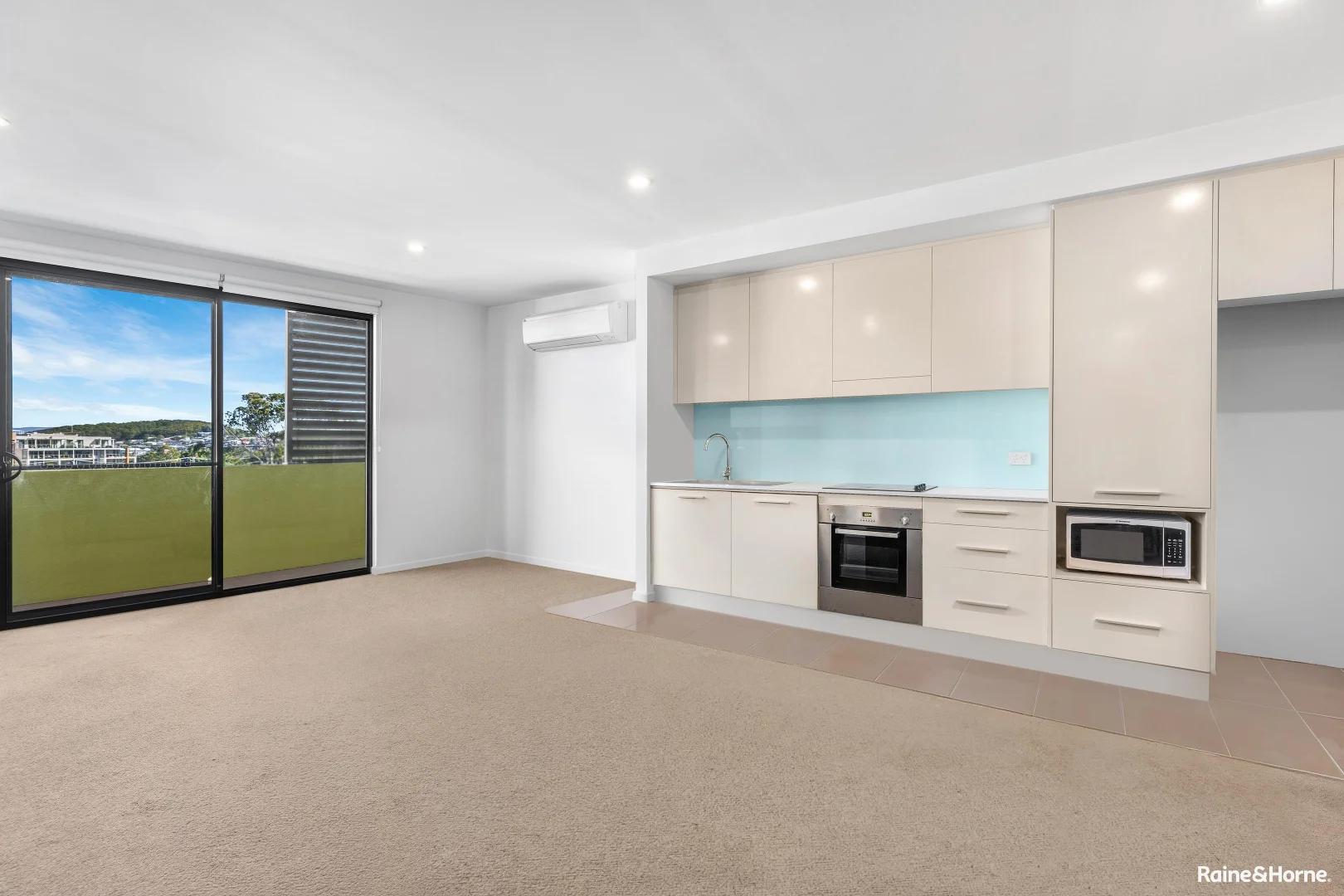 Additional image 3 of 303/571 Pacific Highway, Belmont NSW 2280