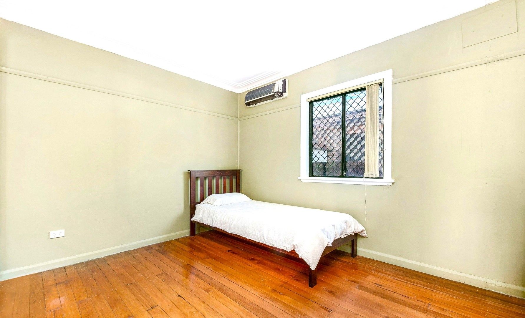 3 bedrooms House in 137 Greenacre Road GREENACRE NSW, 2190