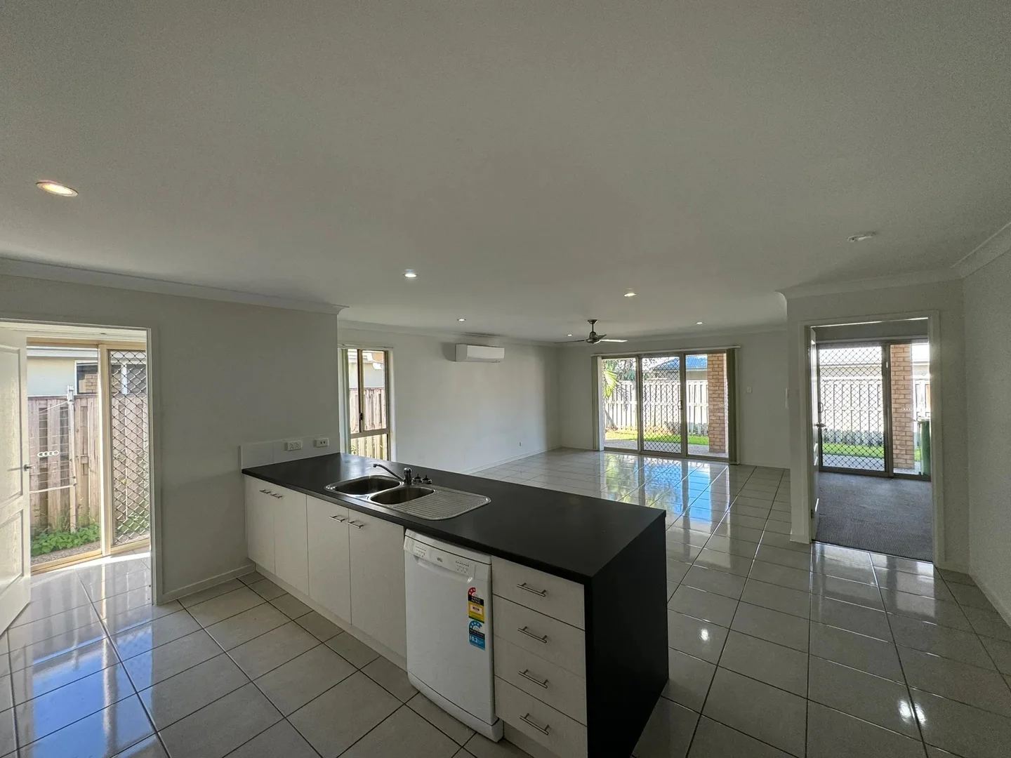 Additional image 3 of 138 Whitehaven Dr, Blacks Beach QLD 4740