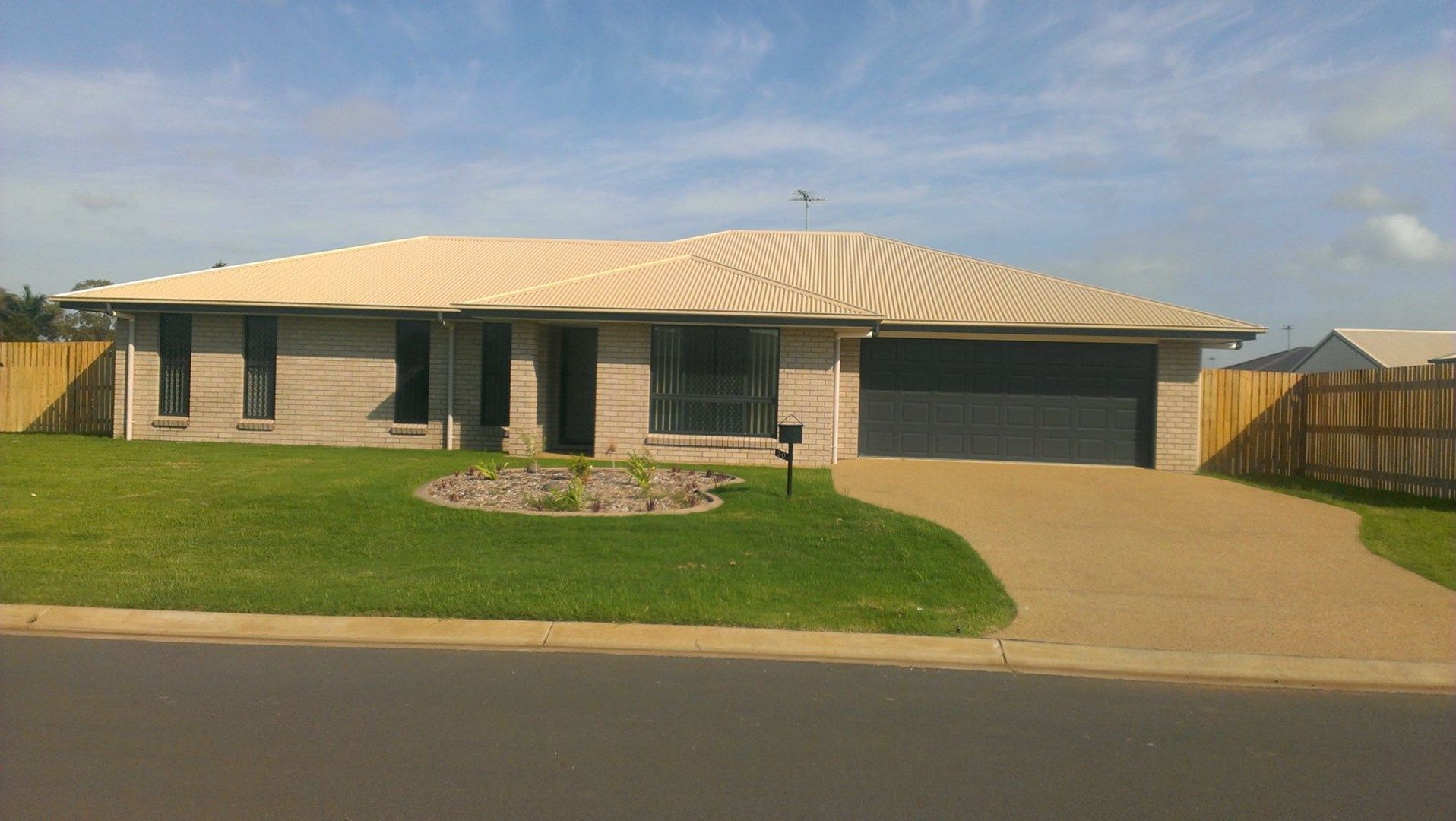 4 bedrooms House in 30 Owen Avenue GRACEMERE QLD, 4702