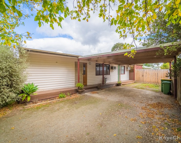 21 Railway Avenue, Beaconsfield VIC 3807