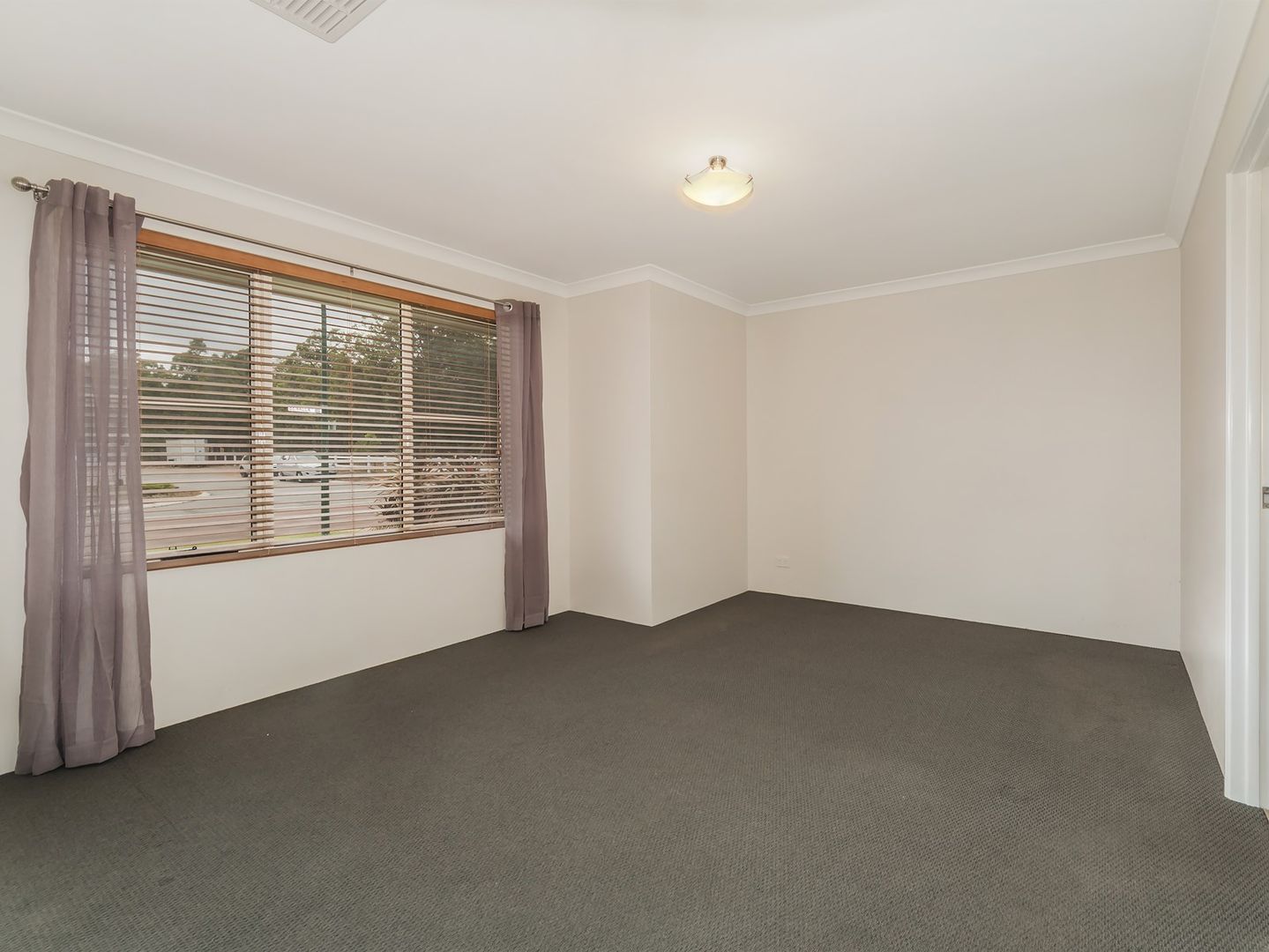 73 Benalla Crescent, Byford WA 6122, Image 2