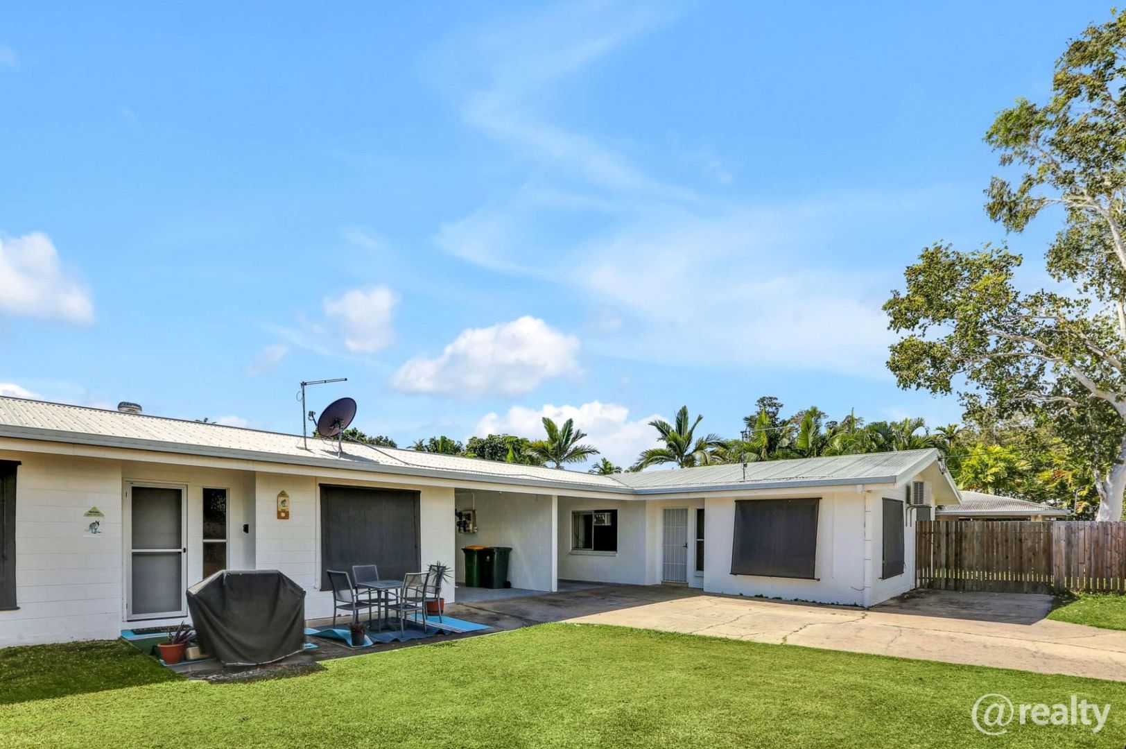 13 Trinity Beach Road, Trinity Beach QLD 4879, Image 2