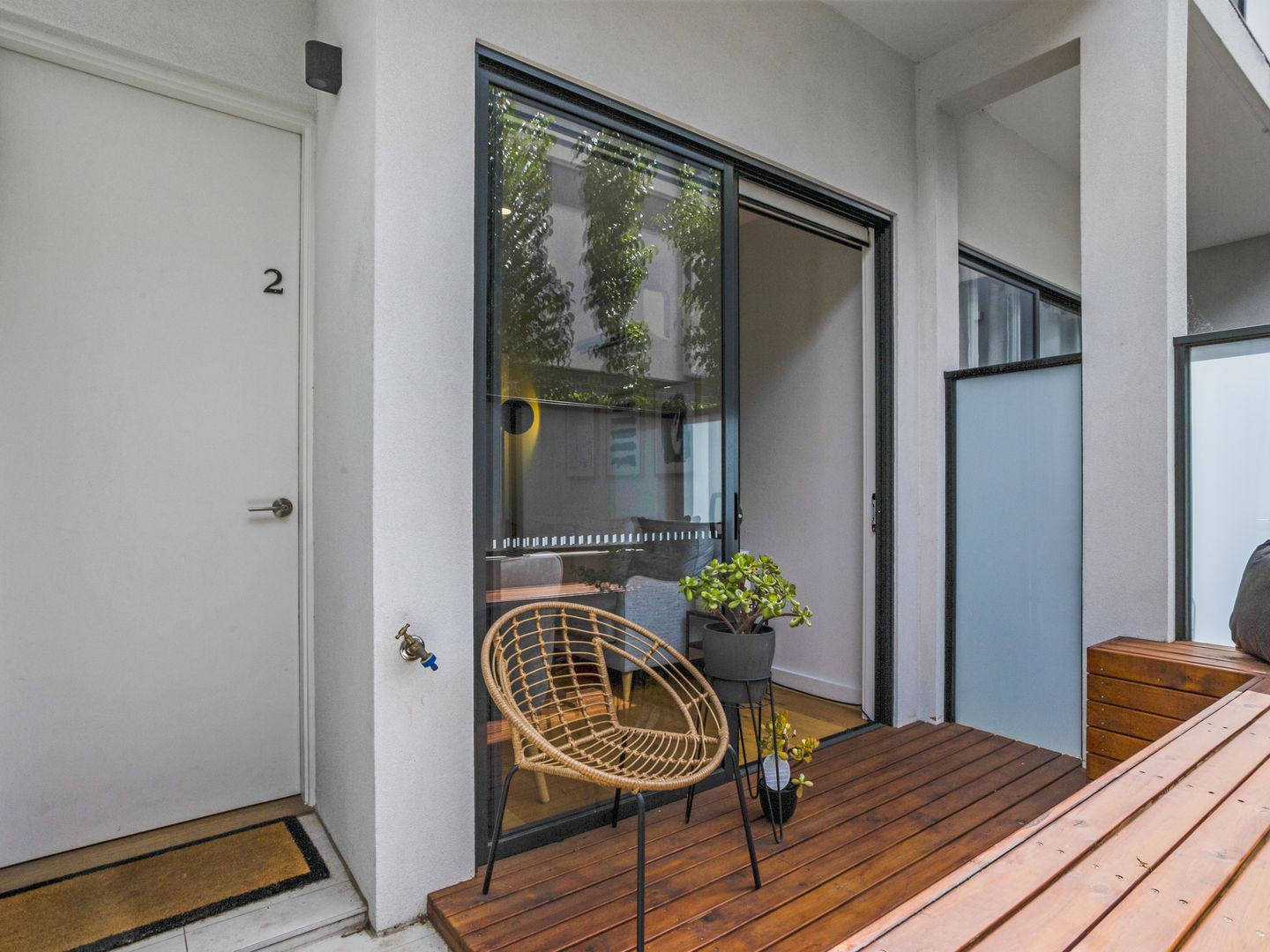 2/16A Leonard Crescent, Ascot Vale VIC 3032, Image 2