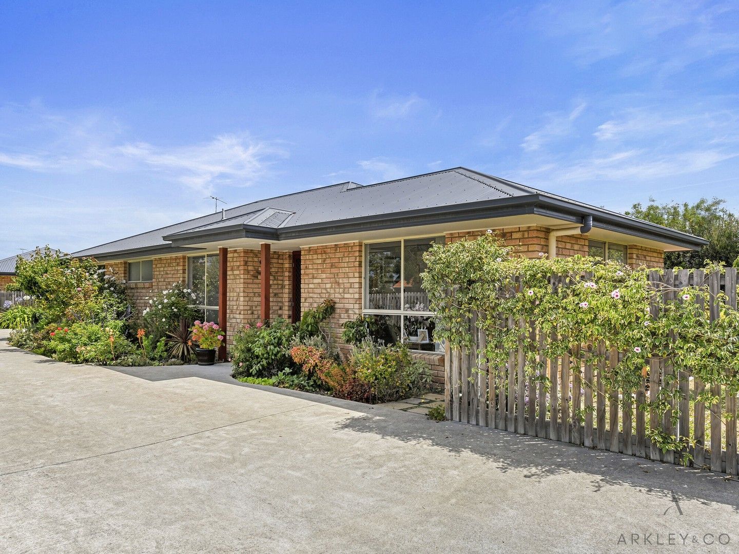 1/15 Talune Street, Lindisfarne TAS 7015, Image 0