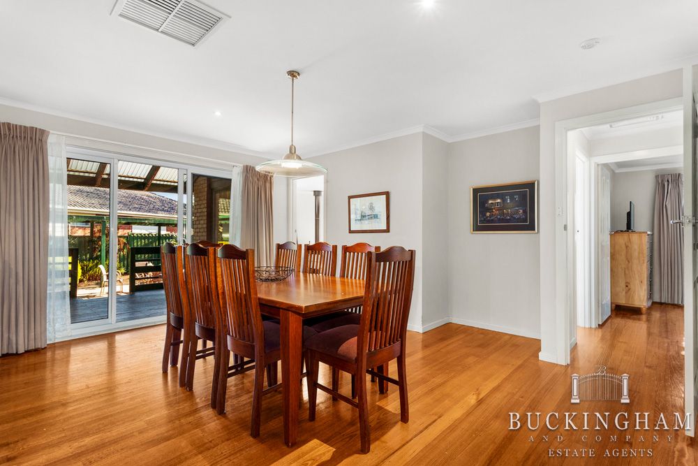 6 Dalray Close, Mill Park VIC 3082, Image 2