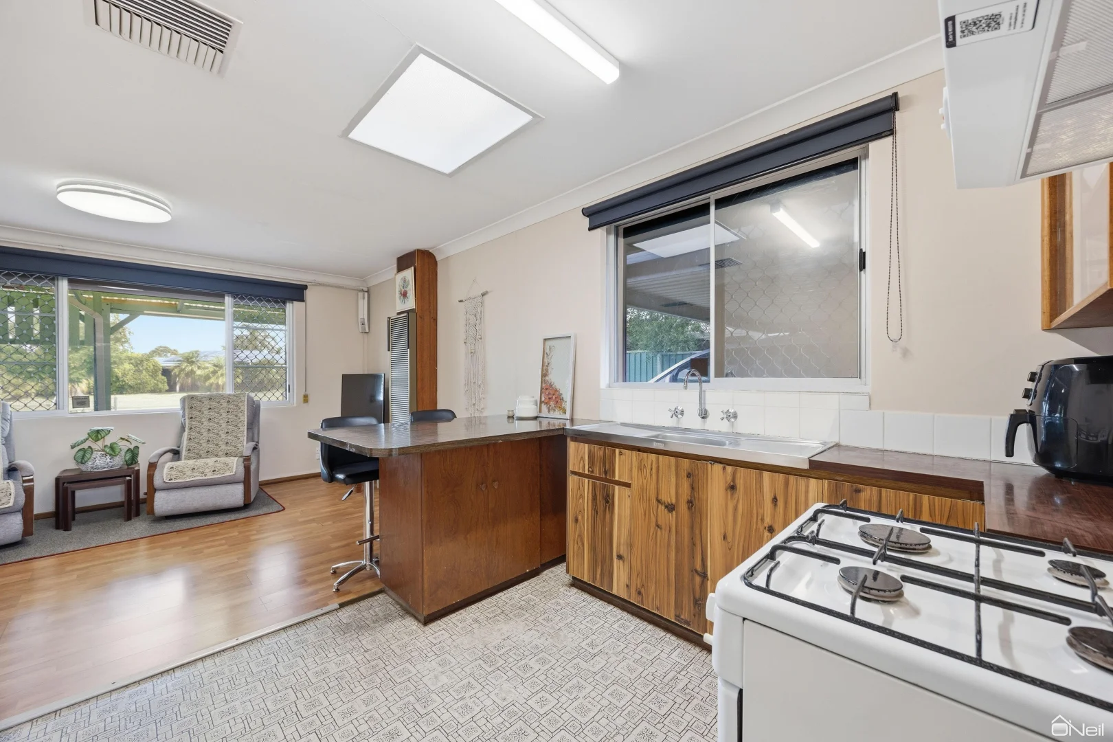 Additional image 6 of 32 Redtingle Road, Camillo WA 6111