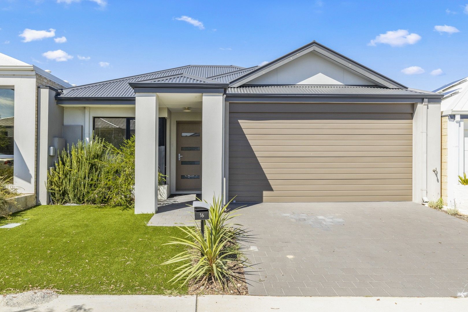 16 Makassar Way, Clarkson WA 6030, Image 0