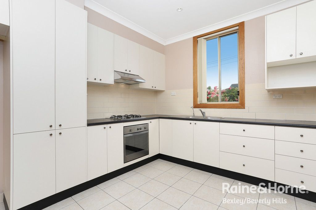 Rear 67 Gloucester Road Hurstville Nsw 2220 Apartment For Rent 500 Domain