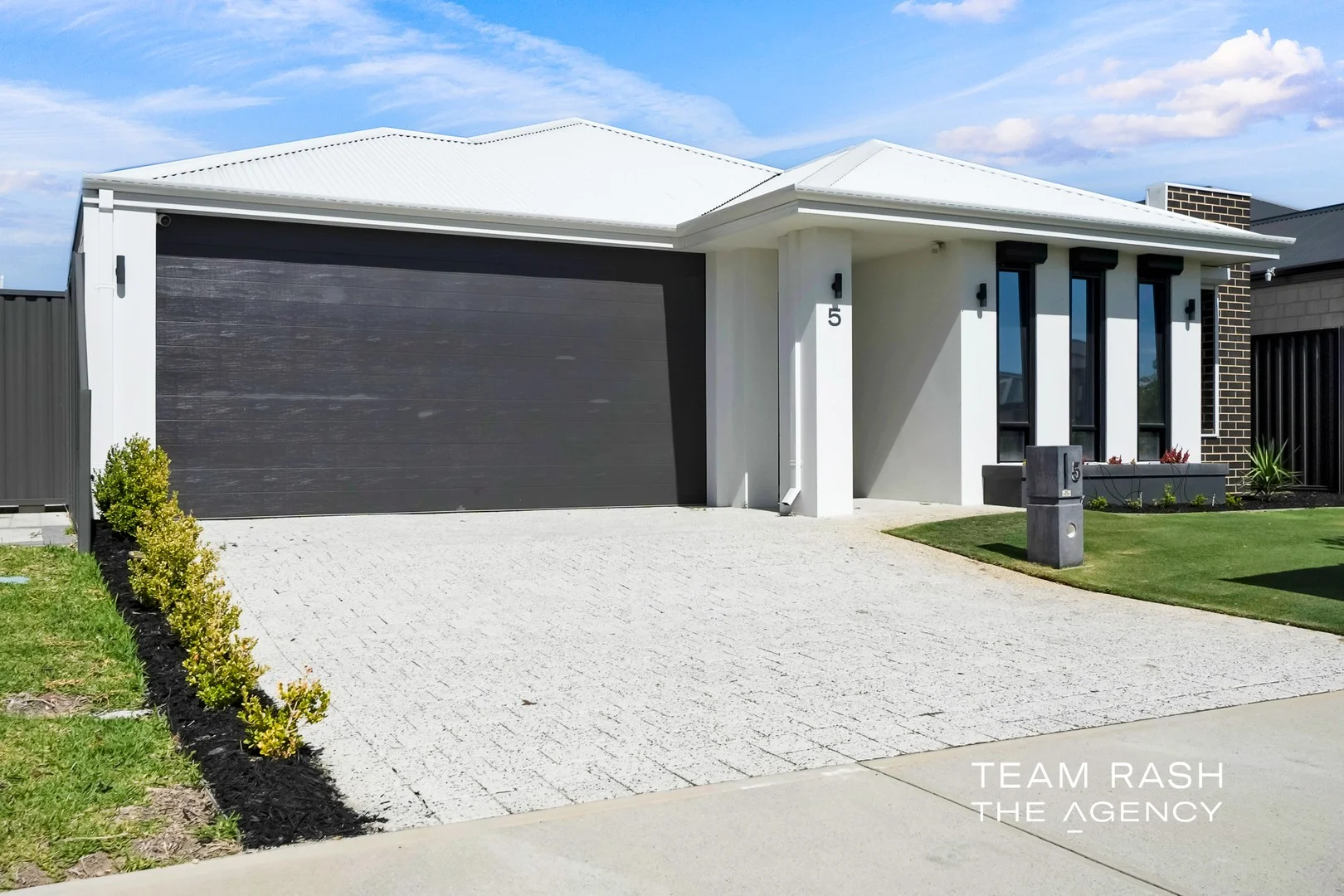 5 Cedarleaf Grange, Dayton WA 6055