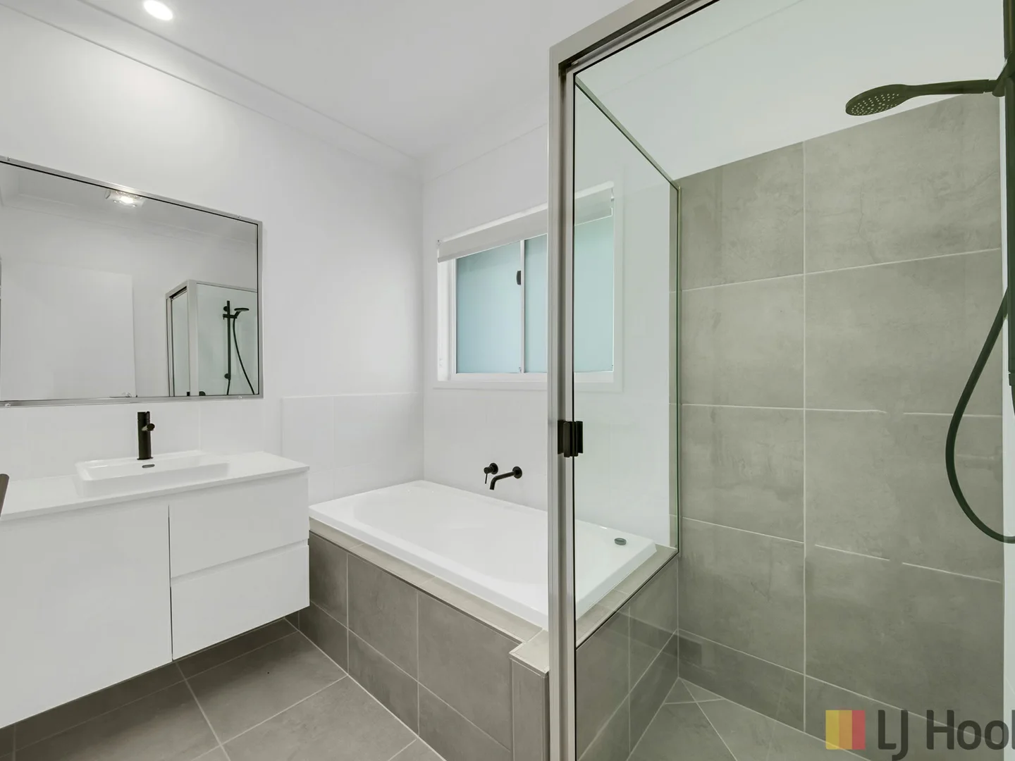 Additional image 7 of 4 Lenthall Street, Boyne Island QLD 4680