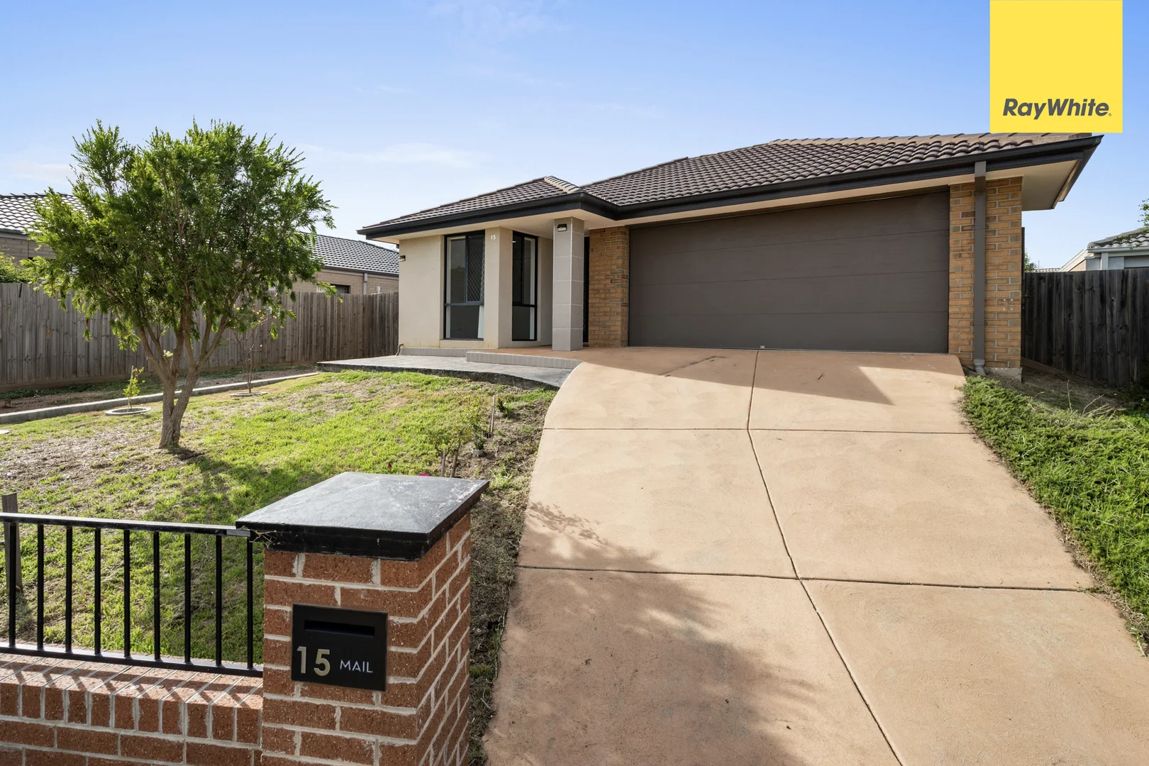 Additional image 2 of 15 Hinkler Crescent, Brookfield VIC 3338