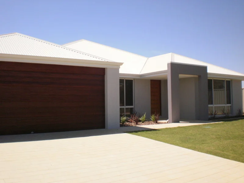 11 Slipknot Street, Drummond Cove WA 6532