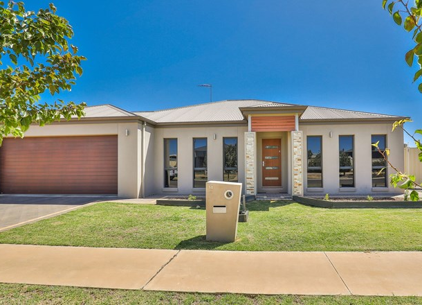 14 Oasis Boulevard, Mildura VIC 3500