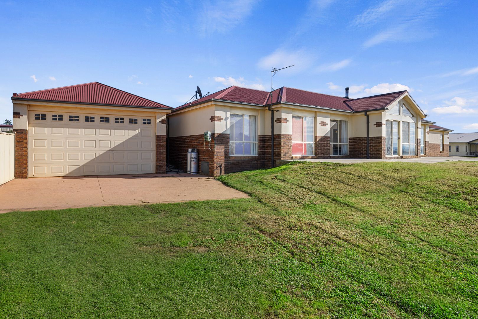 11 Louisa Court, Leongatha VIC 3953, Image 1