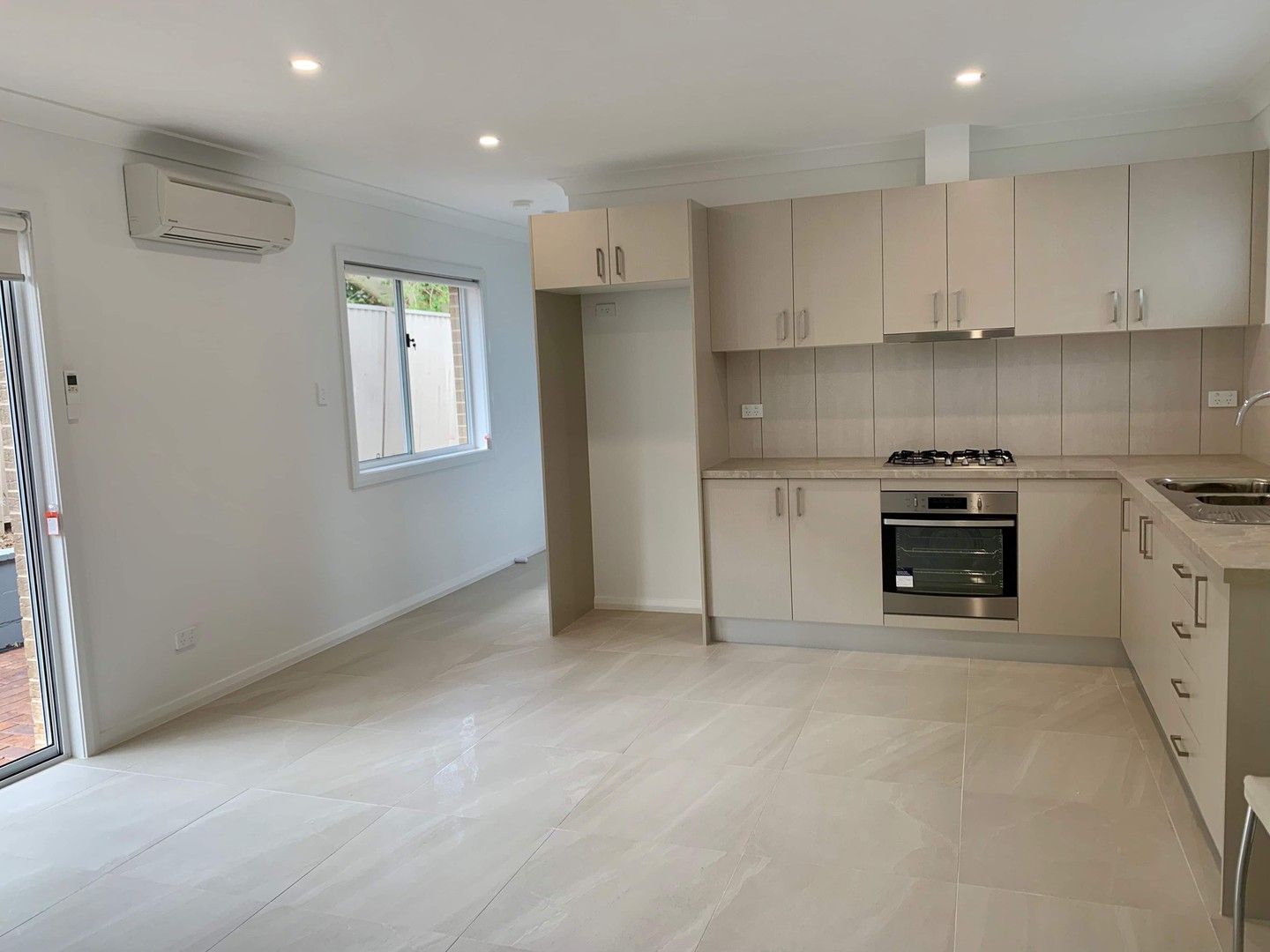 2 bedrooms House in 59a Moncrieff Drive EAST RYDE NSW, 2113