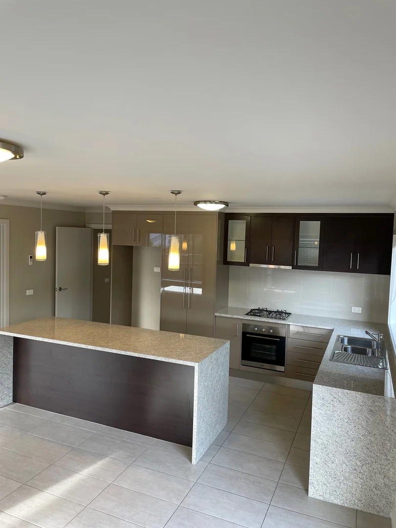 Additional image 3 of 3/9 DONNOLLEY COURT, Lavington NSW 2641